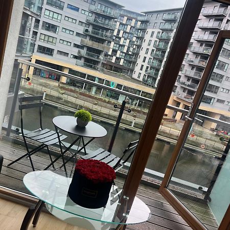 Clarance Docks Apartment Leeds  Buitenkant foto