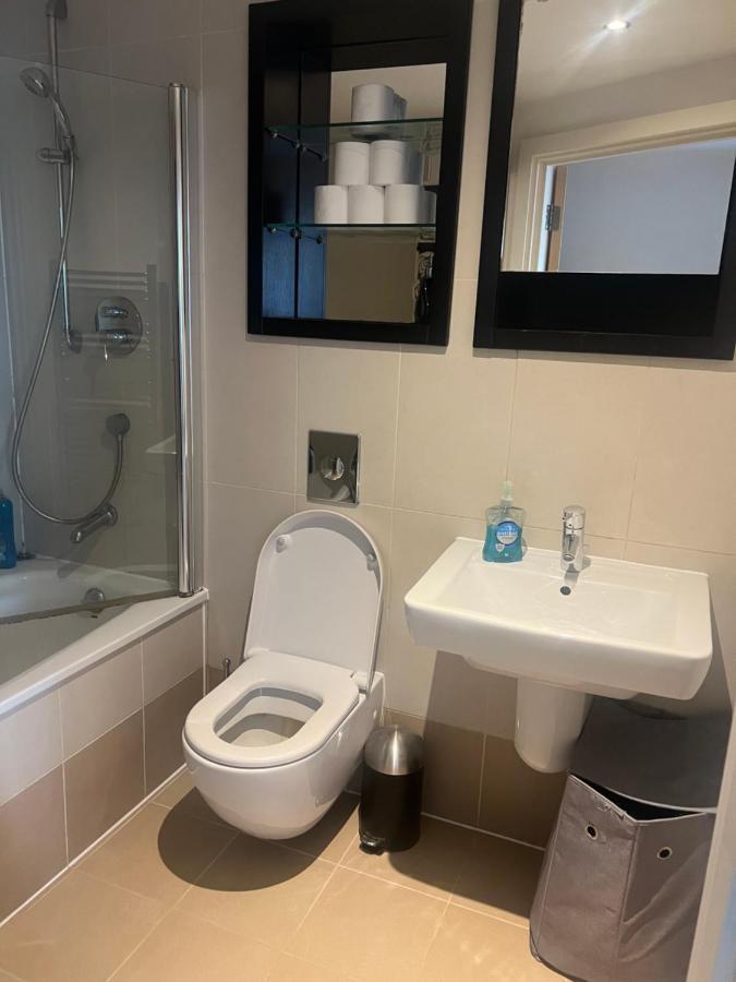 Clarance Docks Apartment Leeds  Buitenkant foto